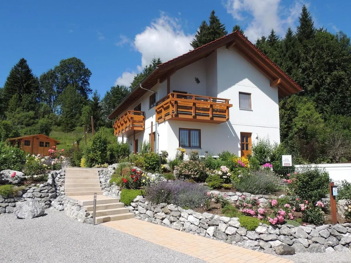 Apartment Apart-Studio-Am-Rosengarten Fussen Germany